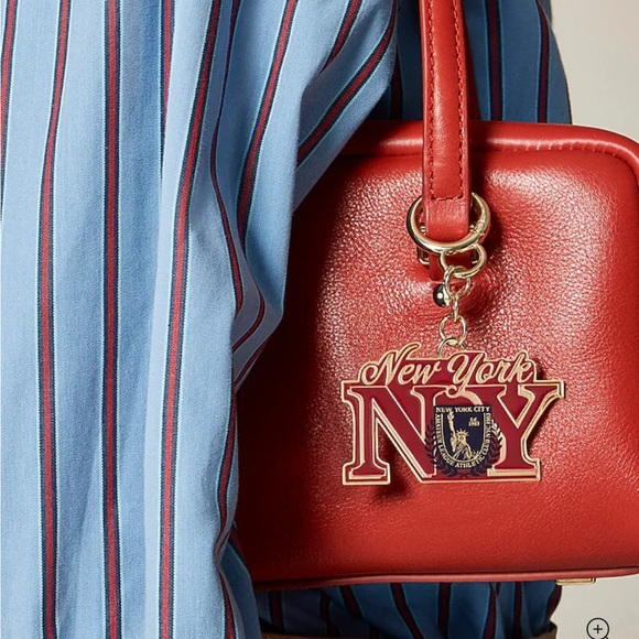 J. Crew NWT New York NY Bag Charm $49.50 Retail - Picture 3 of 8